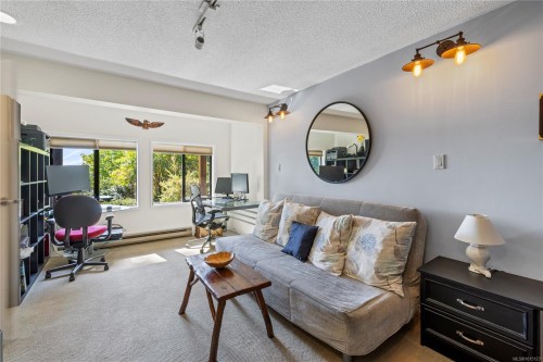 2530 Spring Beach Dr, Gabriola Island, BC 