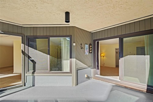 108-1149 Rockland Ave, Victoria, BC - Outdoor With Exterior