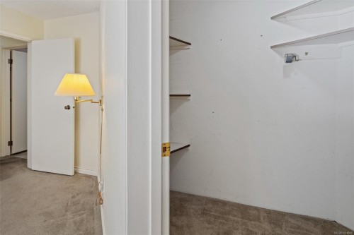 108-1149 Rockland Ave, Victoria, BC - Indoor Photo Showing Other Room