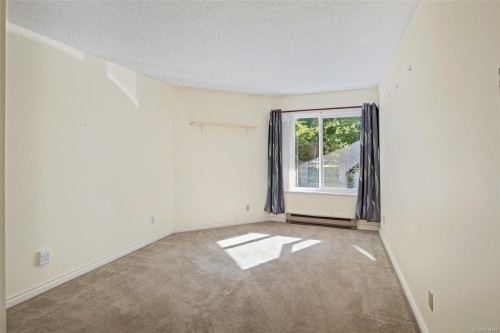 108-1149 Rockland Ave, Victoria, BC - Indoor Photo Showing Other Room