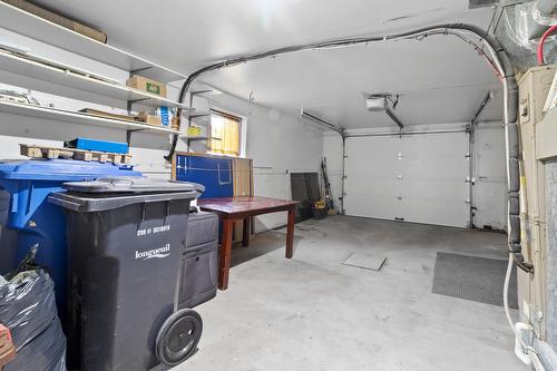 Garage - 3018 Rue William, Longueuil (Saint-Hubert), QC - Indoor Photo Showing Garage