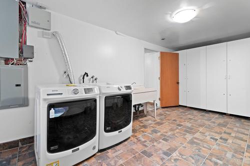 Salle de lavage - 3018 Rue William, Longueuil (Saint-Hubert), QC - Indoor Photo Showing Laundry Room