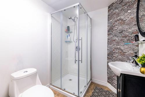 Salle de bains - 1321  - 1327 Av. Stravinski, Brossard, QC - Indoor Photo Showing Bathroom