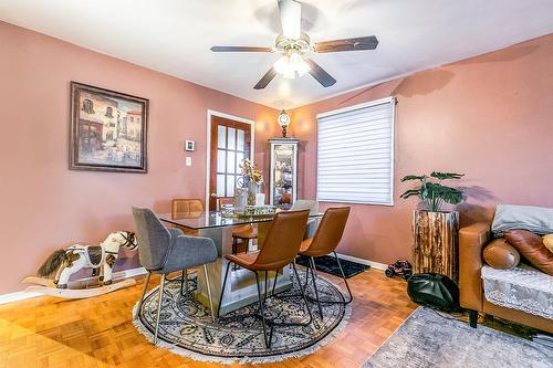 Coin-repas - 1321  - 1327 Av. Stravinski, Brossard, QC - Indoor Photo Showing Dining Room