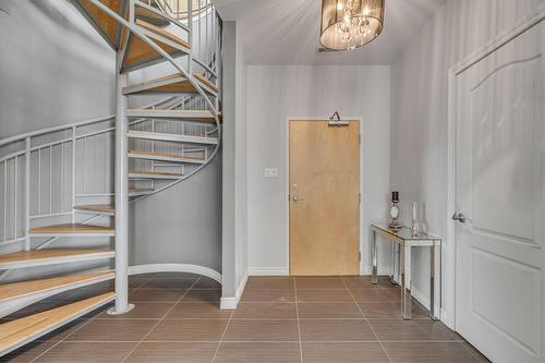 Escalier - 505-2350 Rue Du Barachois, Québec (Les Rivières), QC - Indoor Photo Showing Other Room