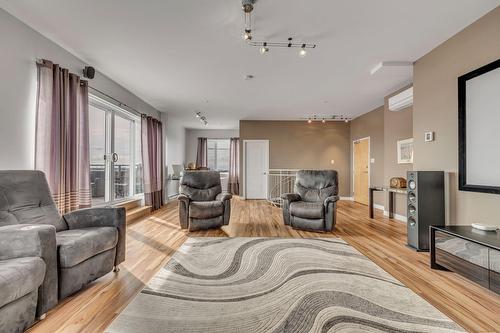 Salle familiale - 505-2350 Rue Du Barachois, Québec (Les Rivières), QC - Indoor Photo Showing Living Room