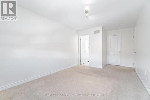 136 Westbank Trail, Hamilton, ON - Indoor Photo Showing Other Room