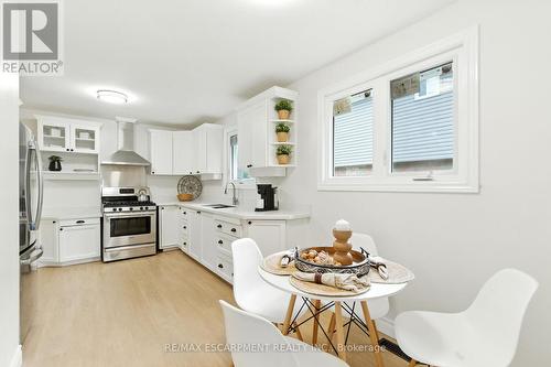 1423 Thornton Road, Burlington, ON - Indoor