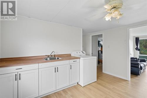 34 Huron St, Blind River, ON - Indoor Photo Showing Laundry Room