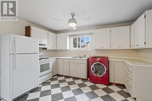 34 Huron St, Blind River, ON - Indoor Photo Showing Laundry Room