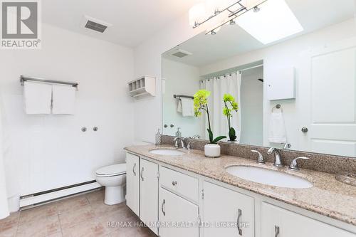 451 Broadview Avenue, Toronto, ON - Indoor Photo Showing Bathroom