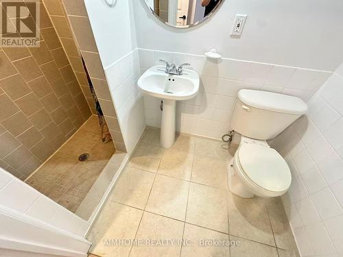12 Goldsmith Crescent, Newmarket, ON - Indoor Photo Showing Bathroom