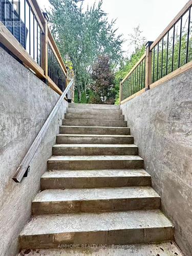 12 Goldsmith Crescent, Newmarket, ON - Indoor Photo Showing Other Room