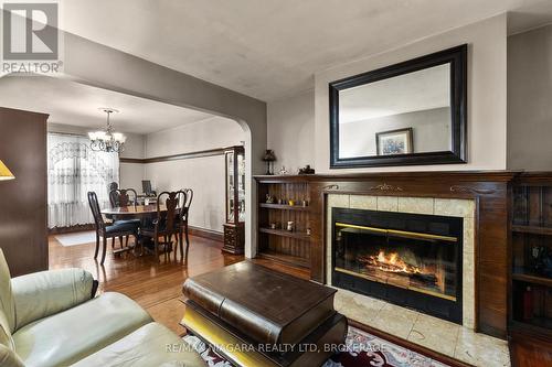 154 Melrose Avenue N, Hamilton (Stipley), ON - Indoor Photo Showing Living Room With Fireplace