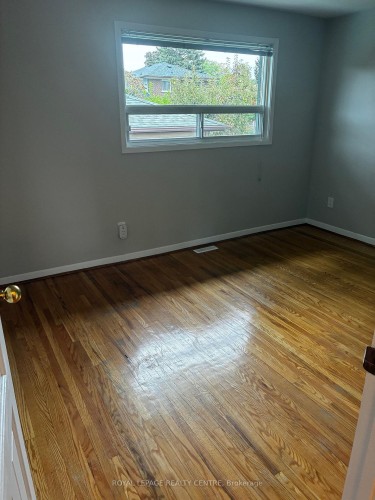 2201 Cliff Road, Mississauga, ON - Indoor Photo Showing Other Room