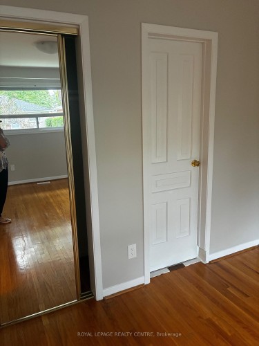 2201 Cliff Road, Mississauga, ON - Indoor Photo Showing Other Room