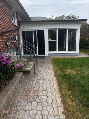 2201 Cliff Road, Mississauga, ON - Outdoor