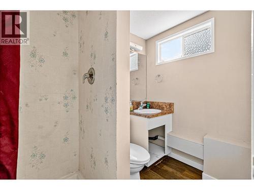 3656 Dunbarton Road, West Kelowna, BC - Indoor Photo Showing Bathroom