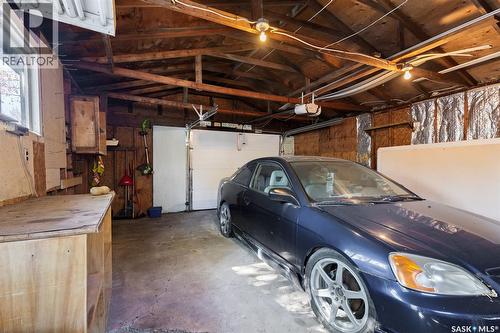 2822 Argyle Street, Regina, SK - Indoor Photo Showing Garage