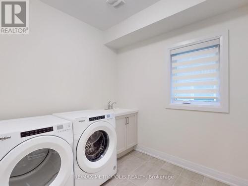 21 La Reine Avenue, Richmond Hill, ON - Indoor Photo Showing Laundry Room