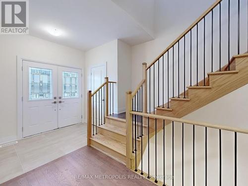 21 La Reine Avenue, Richmond Hill, ON - Indoor Photo Showing Other Room