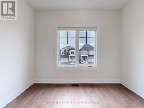 21 La Reine Avenue, Richmond Hill, ON - Indoor Photo Showing Other Room