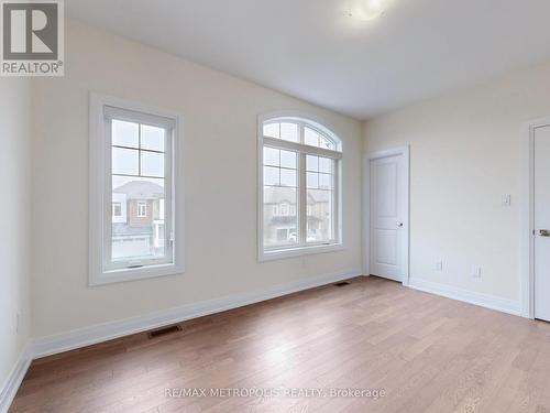 21 La Reine Avenue, Richmond Hill, ON - Indoor Photo Showing Other Room
