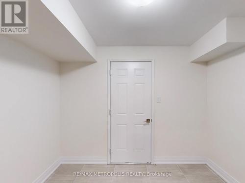 21 La Reine Avenue, Richmond Hill, ON - Indoor Photo Showing Other Room