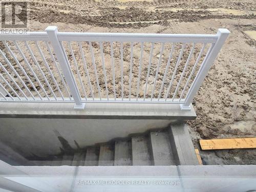 21 La Reine Avenue, Richmond Hill, ON - 