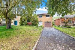 44 BOWERBANK DRIVE  Toronto, ON M2M 1Z8