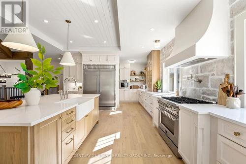 356 Old Welsh Road, Hastings Highlands (Monteagle Ward), ON - Indoor Photo Showing Kitchen With Upgraded Kitchen