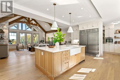 356 Old Welsh Road, Hastings Highlands (Monteagle Ward), ON - Indoor Photo Showing Kitchen With Upgraded Kitchen