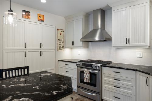 1258 Round Lake Road, Spallumcheen, BC - Indoor Photo Showing Kitchen With Upgraded Kitchen