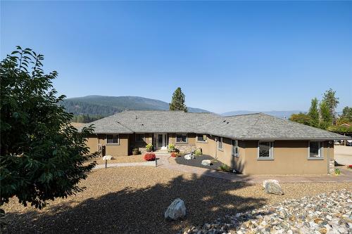 1258 Round Lake Road, Spallumcheen, BC - Outdoor