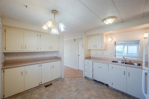 97-98 Okanagan Avenue, Penticton, BC 