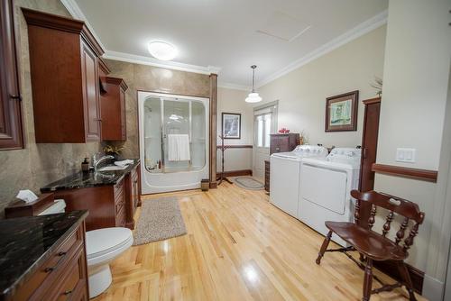 120 Wattsville Road, Cranbrook, BC - Indoor Photo Showing Laundry Room