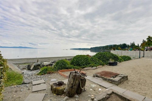 5037 Cordova Bay Rd, Saanich, BC 