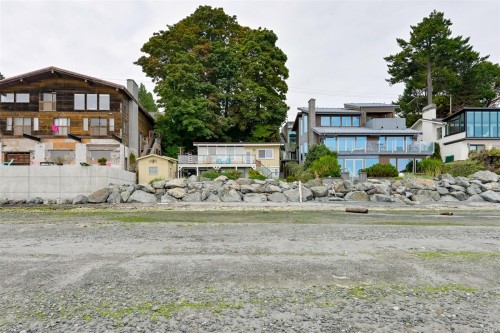 5037 Cordova Bay Rd, Saanich, BC 