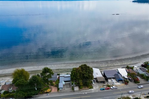 5037 Cordova Bay Rd, Saanich, BC 