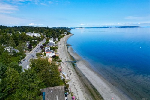 5037 Cordova Bay Rd, Saanich, BC 