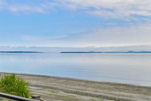 5037 Cordova Bay Rd, Saanich, BC 