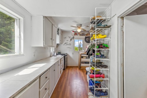 Cuisine - 25  - 29 Ch. Lépine, Val-Des-Lacs, QC - Indoor Photo Showing Kitchen
