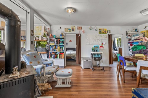 Salon - 25  - 29 Ch. Lépine, Val-Des-Lacs, QC - Indoor