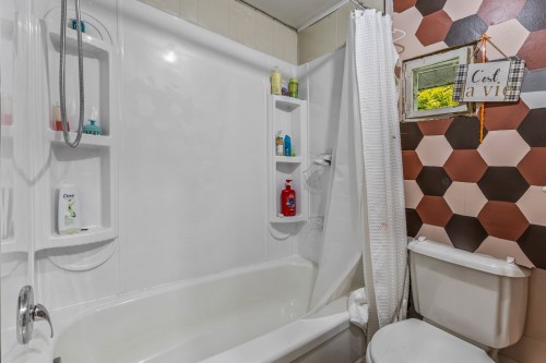 Salle de bains - 25  - 29 Ch. Lépine, Val-Des-Lacs, QC - Indoor Photo Showing Bathroom