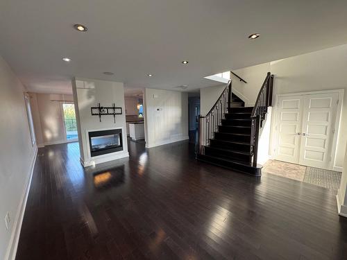 Salon - 118 Rue De La Tortue, Gatineau (Aylmer), QC - Indoor Photo Showing Living Room With Fireplace