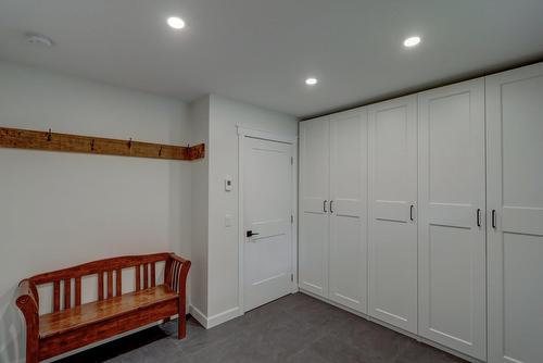 Hall d'entrée/Vestibule - 181 Mtée Du Coteau, Lantier, QC - Indoor Photo Showing Other Room