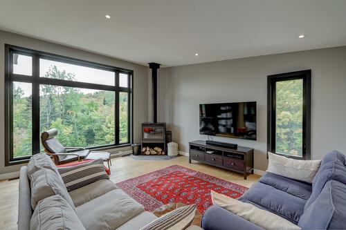 Salon - 181 Mtée Du Coteau, Lantier, QC - Indoor Photo Showing Living Room
