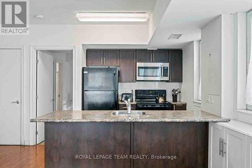 401 - 234 Rideau Street, Ottawa, ON - Indoor Photo Showing Kitchen