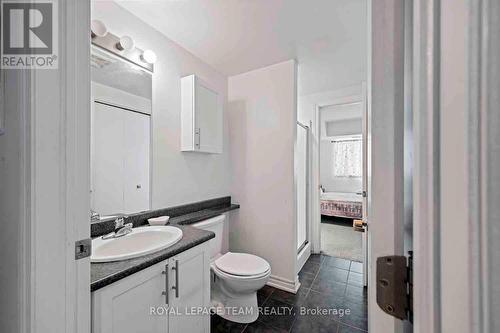 401 - 234 Rideau Street, Ottawa, ON - Indoor Photo Showing Bathroom