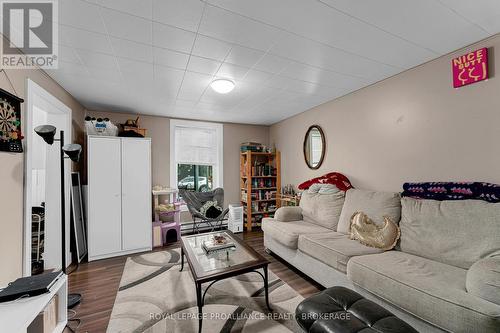 318 Sydenham Street, Kingston (East Of Sir John A. Blvd), ON - Indoor Photo Showing Living Room
